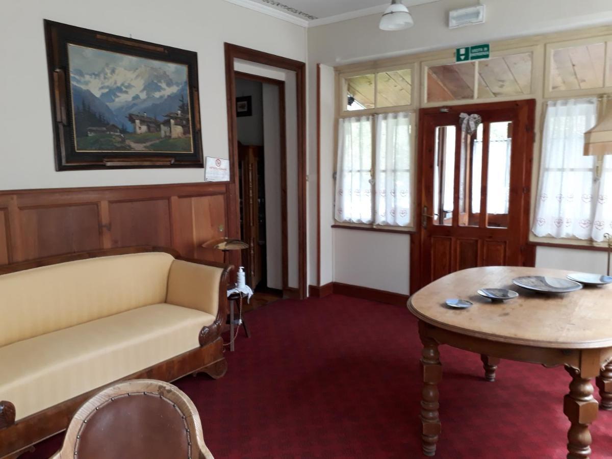 Hotel Villa Tedaldi Gressoney-Saint-Jean Eksteriør billede