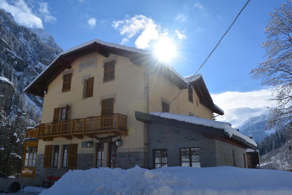 Hotel Villa Tedaldi Gressoney-Saint-Jean Eksteriør billede